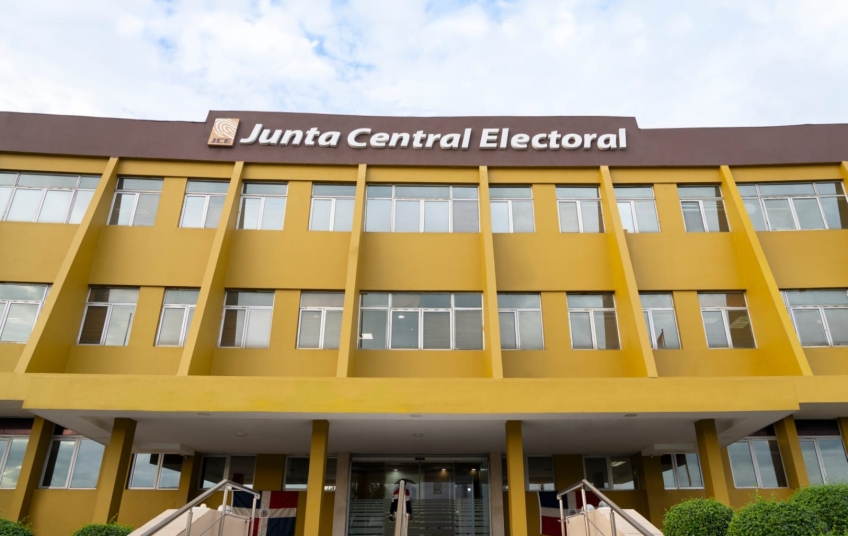 JCE anuncia horarios y centros cedulación para entrega de la nueva cédula a partir del 12 de abril