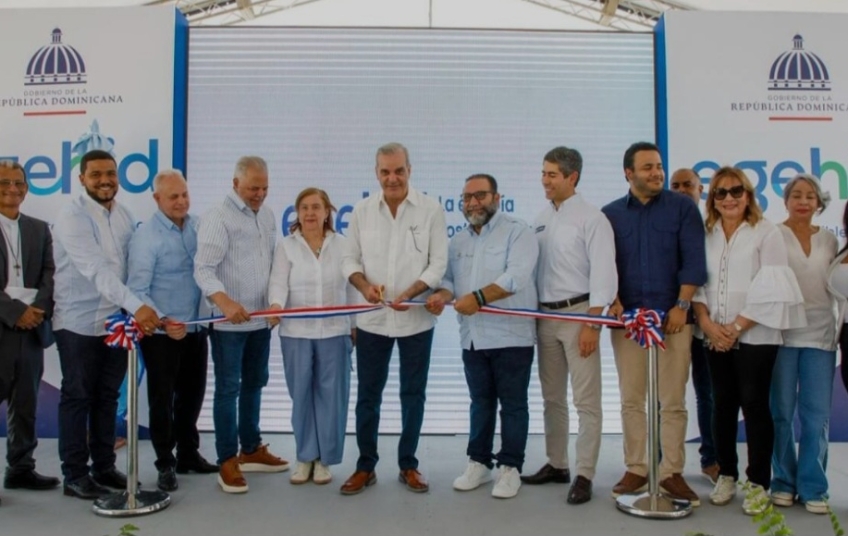 Presidente Abinader resalta la construcción sin precedentes de carreteras en La Sierra durante la apertura Tavera–Jarabacoa