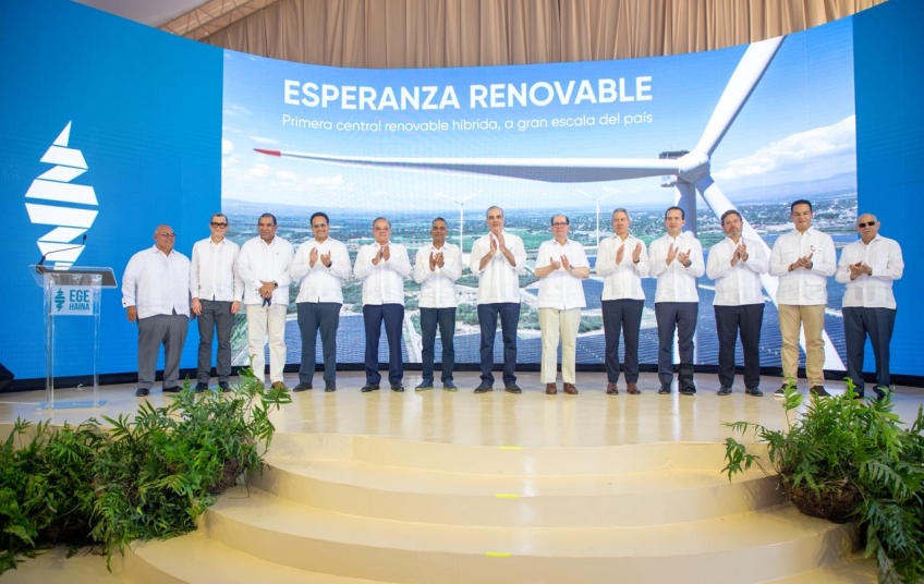 Abinader encabeza inauguración de Esperanza Renovable, central pionera en generación híbrida eólica y solar