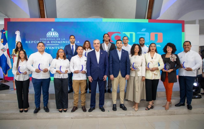 Presidente Abinader llama a los jóvenes a ser Guardianes de la Ética y Encabeza Liderazgo del Sistema Nacional de Ética Juvenil 