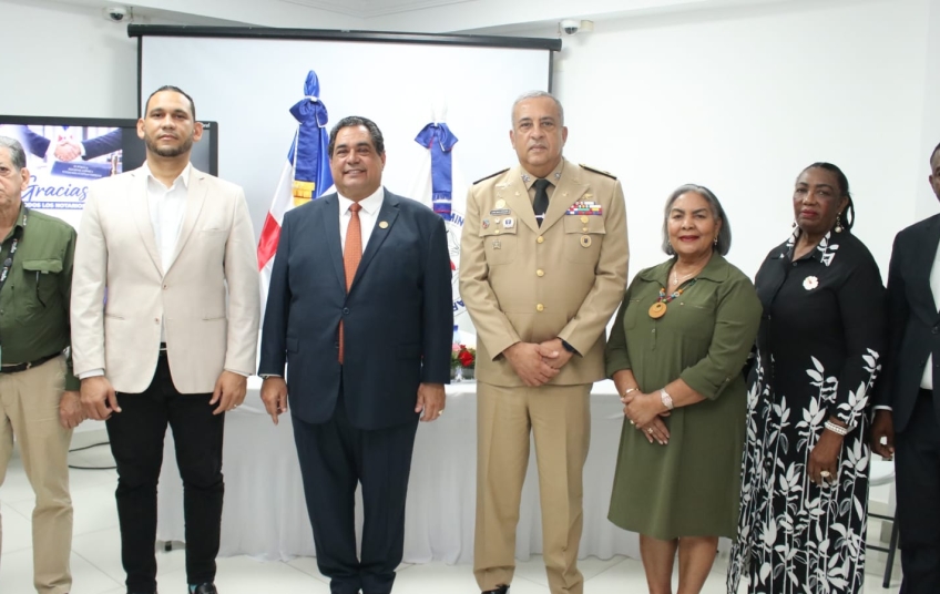 Permiso digital de menores genera RD$1.3 millones para notarios durante agosto